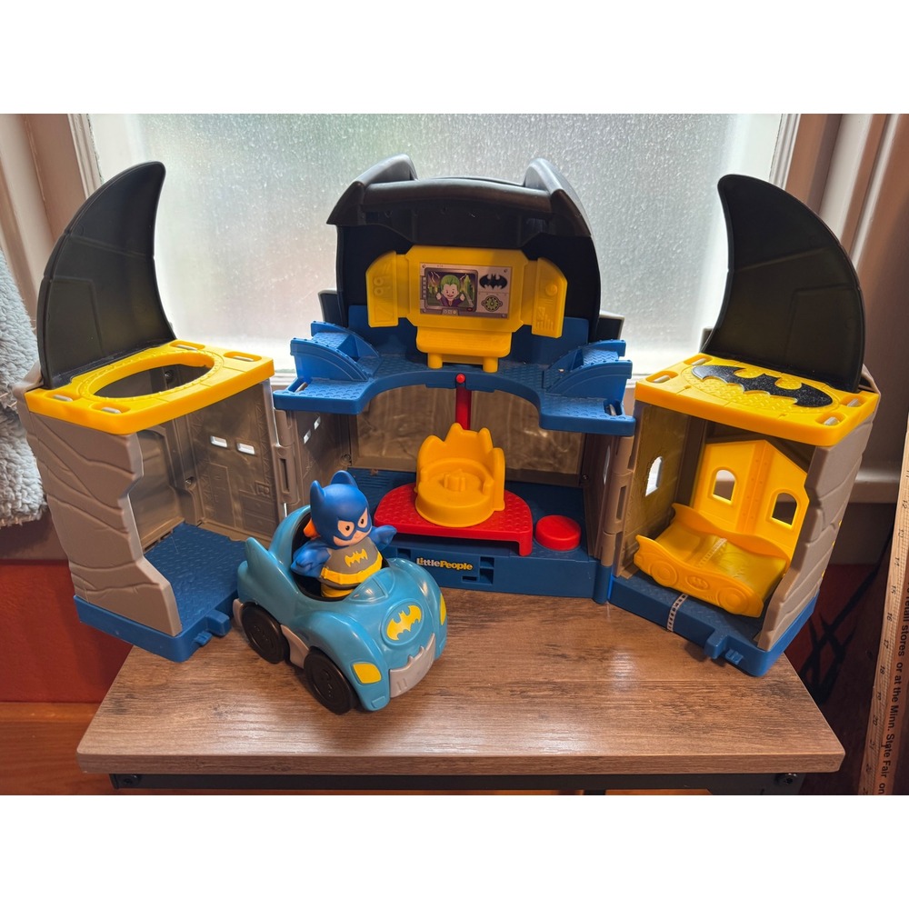 Fisher Price Little People DC Super Friends Batcave Playset with Batman & Car